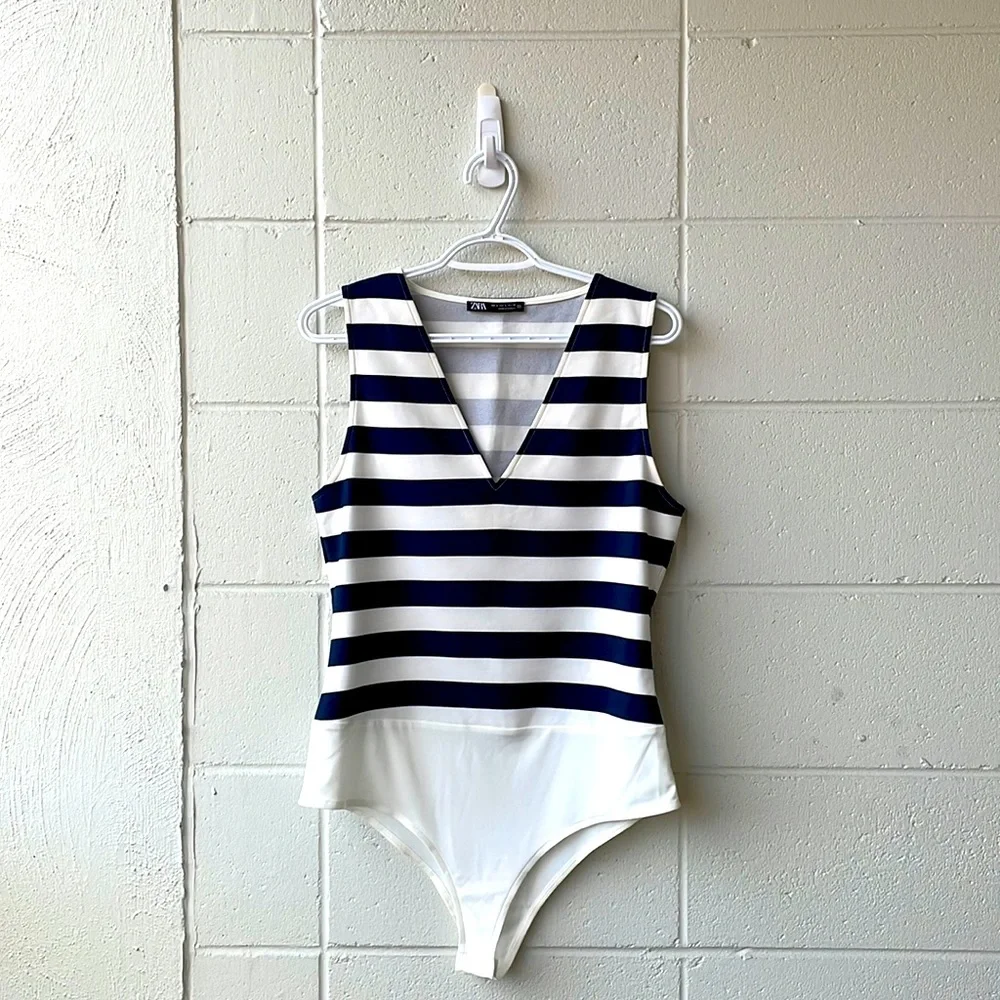 Zara nautical navy blue white body large - Picture 1 of 6